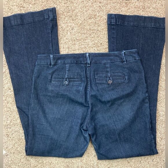 The Limited Fit and Flare trouser style dark wash jeans w/ stretch 6S - Picture 4 of 9